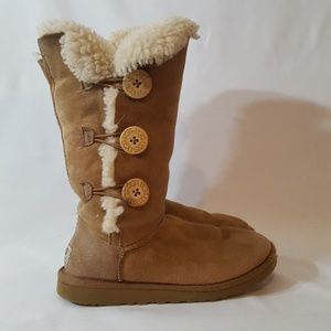 UGG BAILEY BUTTON TRIPLET BOOT in CHESTNUT